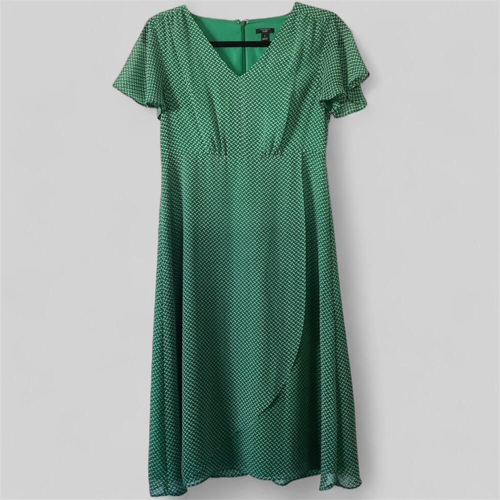 Ann Taylor Size 2P Green Mid Dress